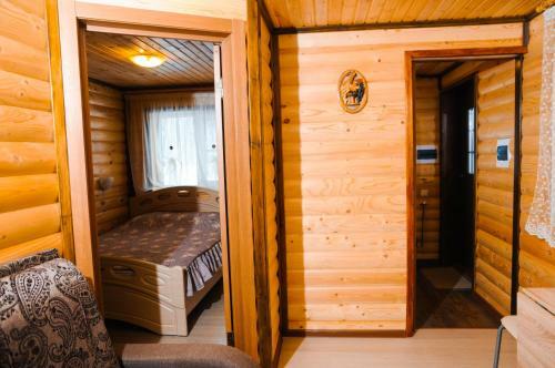 Hostal Holiday Home Tihotut