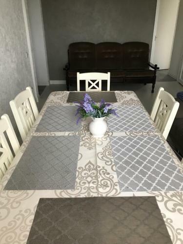 Apartment On Sovetskaya 19