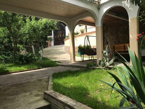 Hostal Guesthouse Lotos