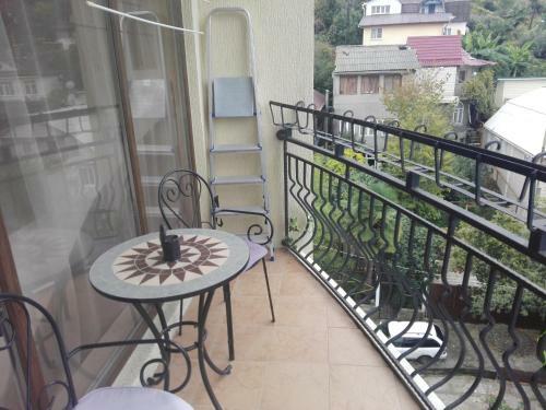 Apartment On Volzhskaya 81-b