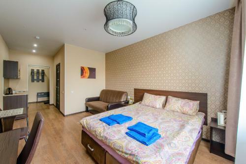 Apart Hotel "five"