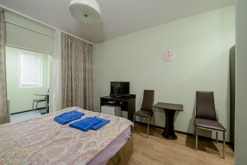 Apart Hotel "five"