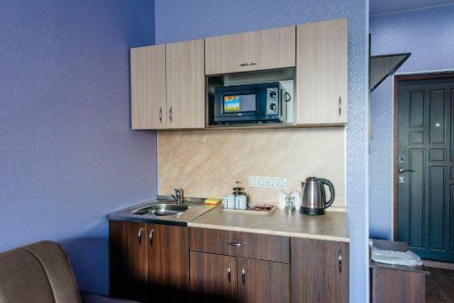 Apart Hotel "five"