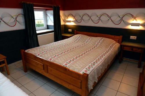 G�tes De Chev�mont