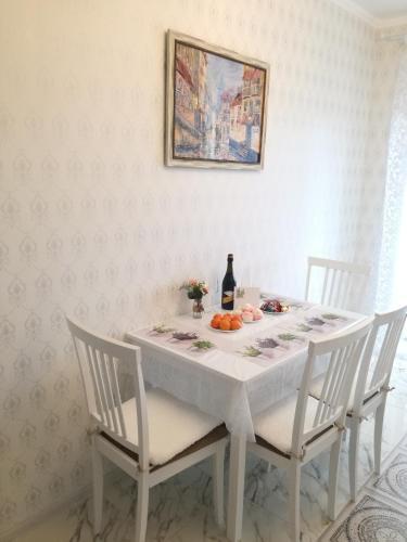 Apartment On Maysky Proezd 10