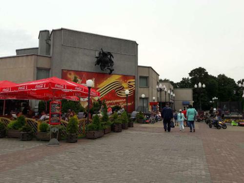 Apartment On Olimpiyskiy Bulvar 2