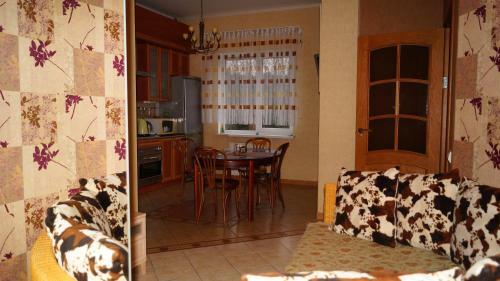 Apartment On Olimpiyskiy Bulvar 2