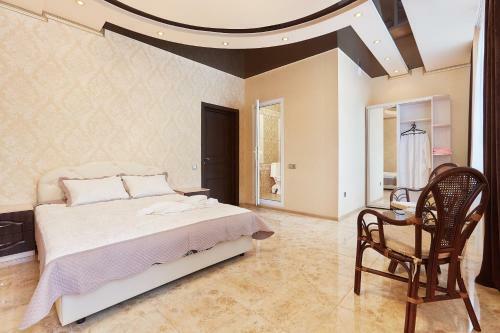 Royal Hotel