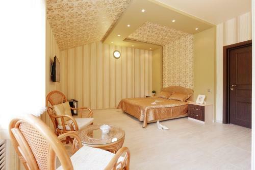 Royal Hotel