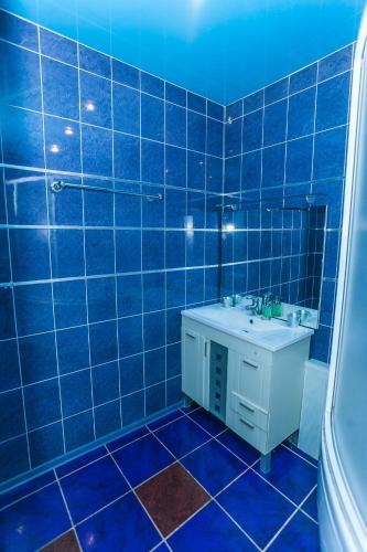Apartamento 2kv Alieksandra Matrosova 1/2