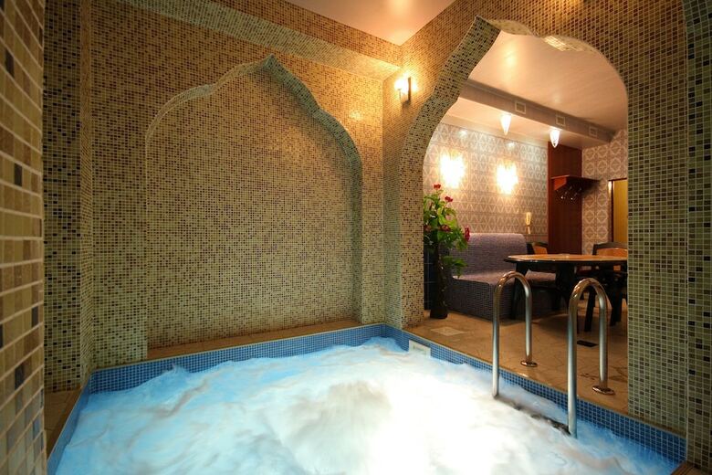 Lazurny Bereg Hotel