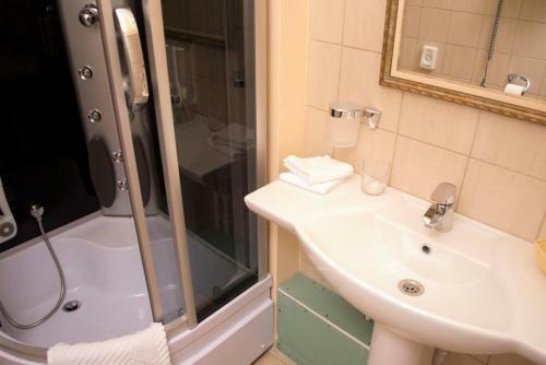 Greenwald By Usta Hotels