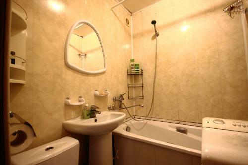 Apartment On Chaykovskiy 52