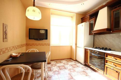 Apartment On Dvoryanskaya