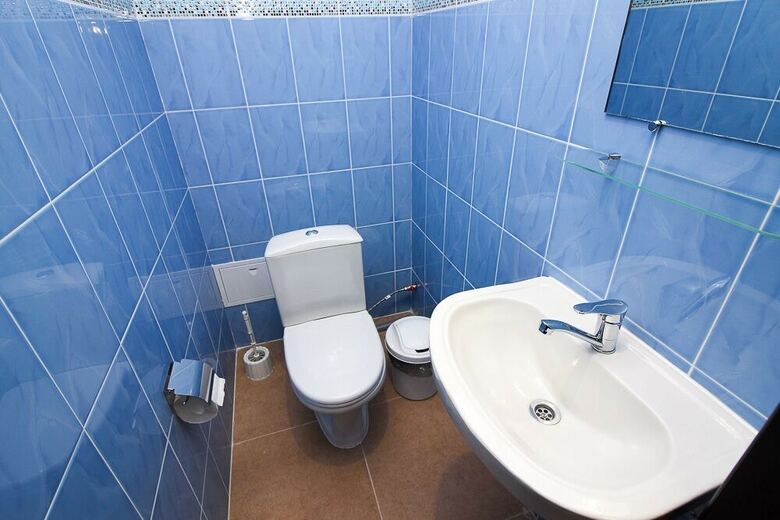 Hostal Zhele Guest House