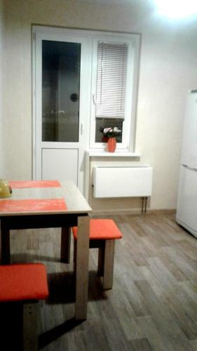 Apartment On Leninskiy 124 B