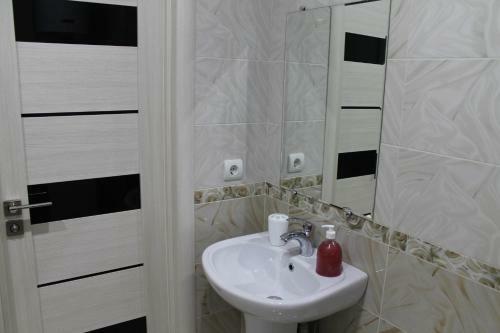 Apartment On Olimpiysky Bulvar