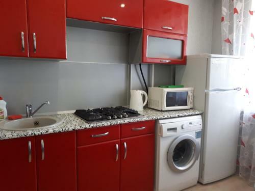 Apartment On Aleksandrova 8