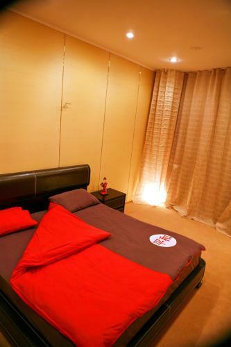 Hotel ???? ?????? Mega Space