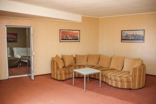 Hotel ???? ?????? Mega Space