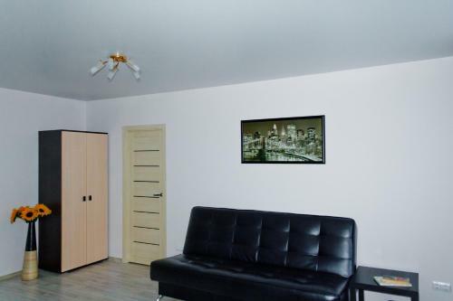 Apartment Allis-hall On Malysheva 73 A