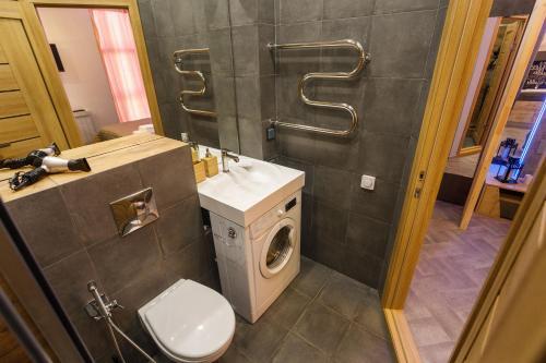 Apartamento Etazhi In Centre
