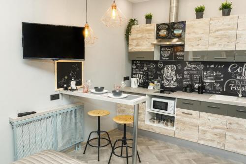 Apartamento Etazhi In Centre