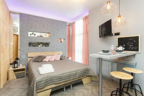 Apartamento Etazhi In Centre