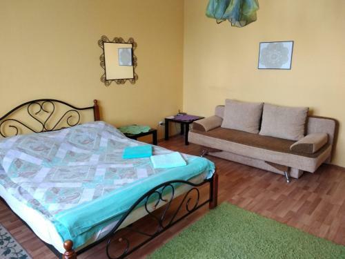 Apartamenty Na Malysheva 4b