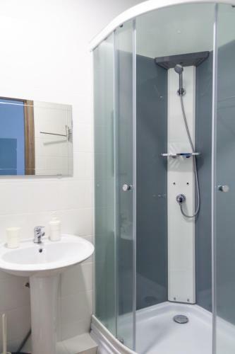 Apartamento Allis-hall On Malysheva 42a (8th Floor)