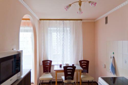 Apartment Allis-hall On Antona Valeka 12