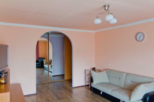 Apartment Allis-hall On Antona Valeka 12