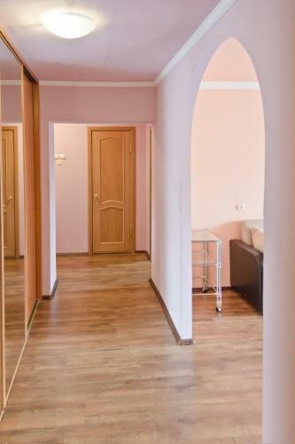 Apartment Allis-hall On Antona Valeka 12
