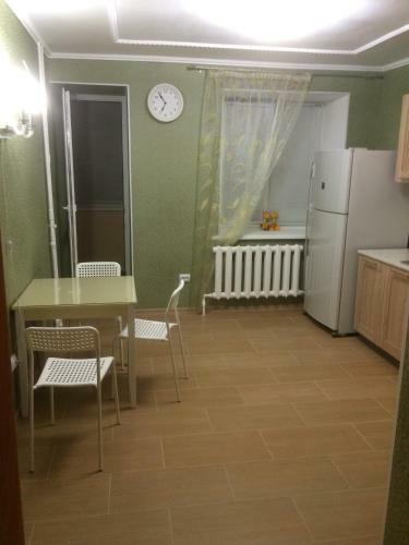 Apartment On Shustova 4