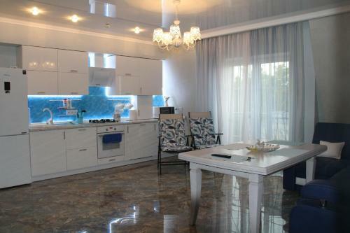 Deluxe Apartments Na Pugacheva 20a