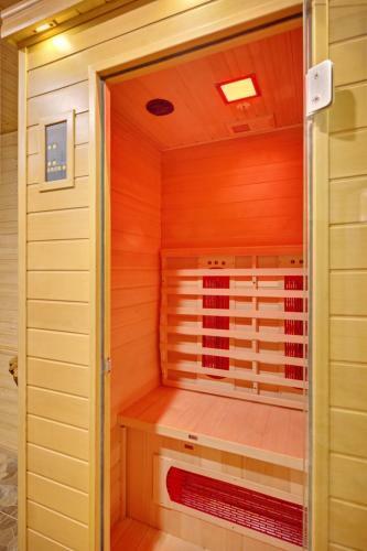 Exclusive Hotel