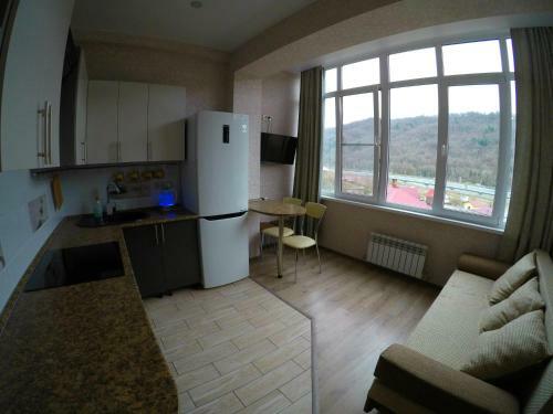 Apartment With Mountain View