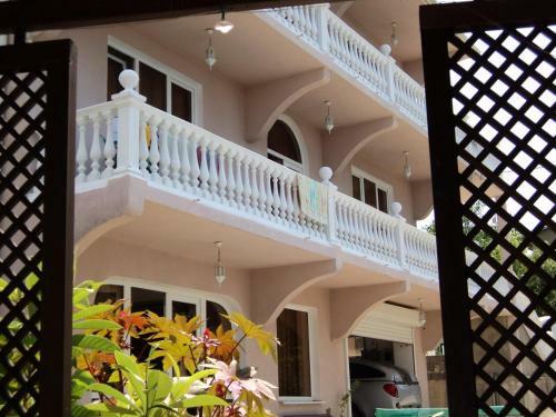 Hostal Guesthouse Svetlana