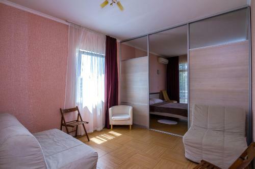 Hostal Anzhelika Albatros Guest House