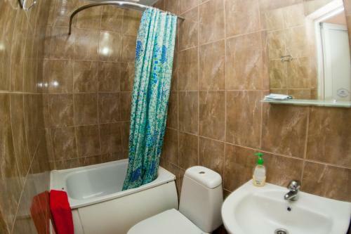 Hostal Anzhelika Albatros Guest House