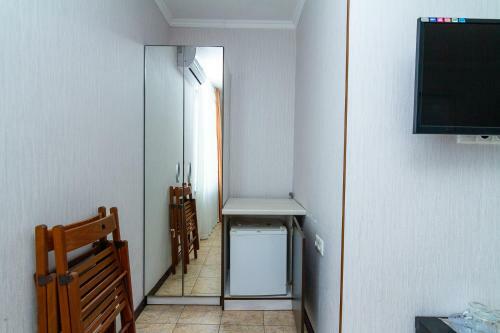 Hostal Anzhelika Albatros Guest House