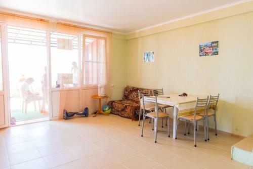 Hostal Guest House Maxim