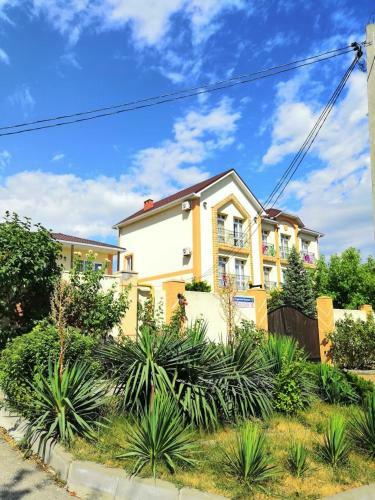Hostal Valentin Guesthouse