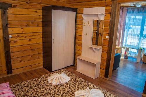 Hostal Holiday Village Bayar