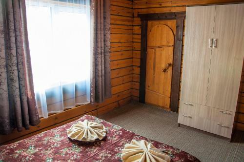 Hostal Holiday Village Bayar