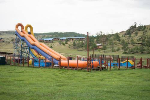 Hostal Holiday Village Bayar