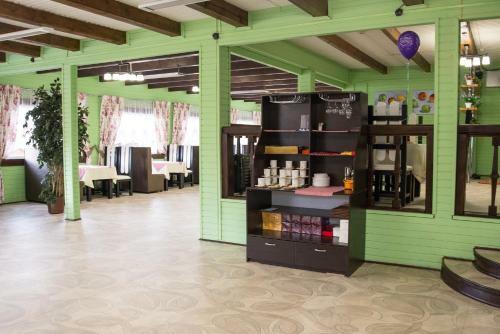Hostal Holiday Village Bayar