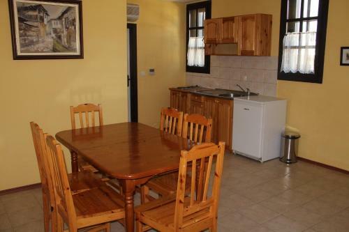 Hotel Holiday Village Kedar