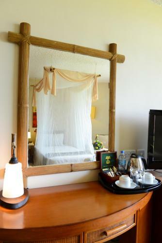 Bed & Breakfast Ledger Plaza Bahari Beach Hotel