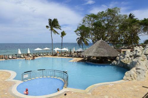 Bed & Breakfast Ledger Plaza Bahari Beach Hotel